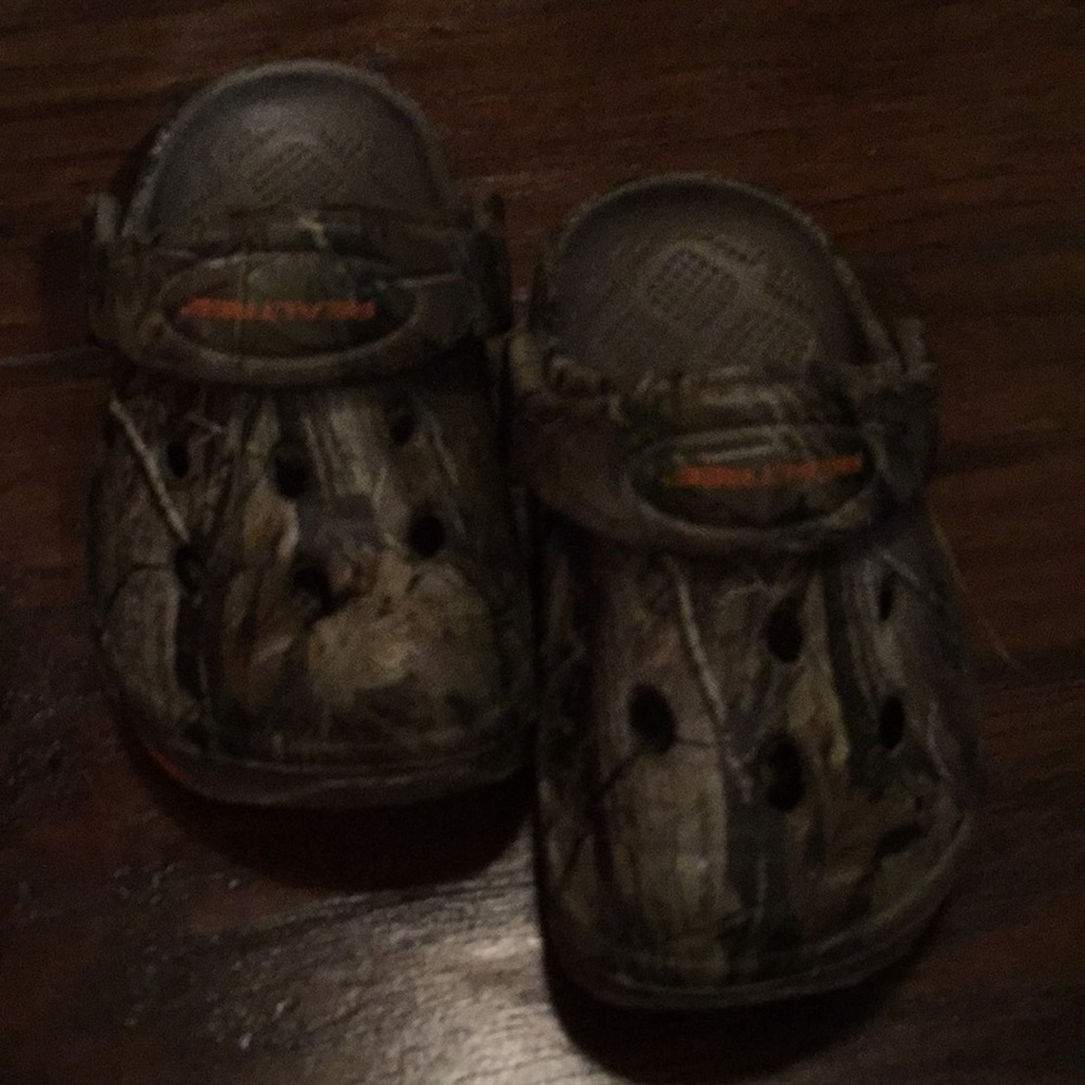 Real tree crocs